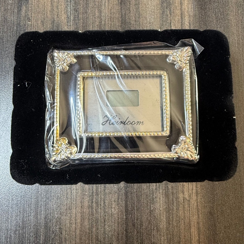 Heirloom Silverplated Quartz‎ Clock New in Box Desk Table Shelf Decor Vintage